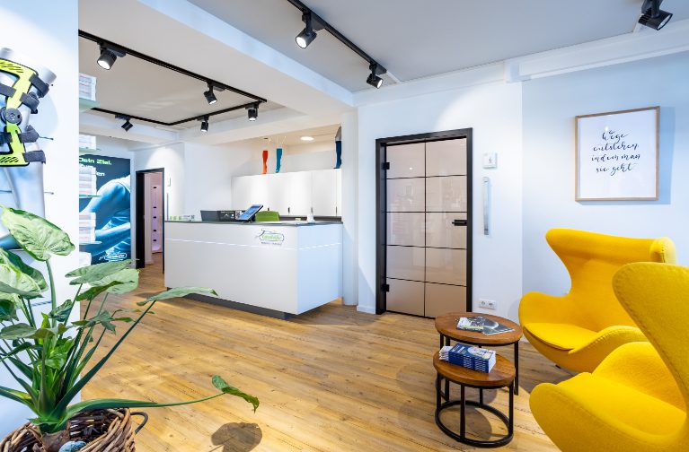 OBV Storedesign Sanitaetshaus Guetelhoefer 3